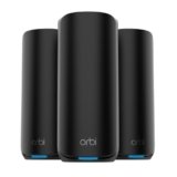 NETGEAR Orbi Serie 870 | WiFi 7 Mesh System| RBE873SB| Router wireless + 2 satellites| Fino a 21 Gbps | Copre 600 m² | Supporta 150 dispositivi | Porta Internet 10 GB| Tri-Band BE21000 | Kit da 3 Nero