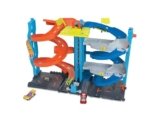 Hot Wheels City playset con pista e 1 macchinina Hot Wheels, torre 2 in 1 da modalità corsa singola a doppia, ascensore azionato manualmente incluso, HKX43