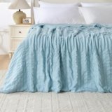 Fuzzysense Seersucker Cooling Comforter Queen Size, Q-Max 0.4 Reversible Lightweight Summer Blanket, Ultra Soft Breathable Cooling Quilt for Hot Sleepers & Night Sweats, Ice Blue