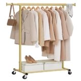 SONGMICS Stand Appendiabiti con Ruote, Attaccapanni Estensibile per Carichi Pesanti, Portata Totale 100 kg, 45 x (92-132) x 161,5 cm, Facile da Montare e Spostare, Oro Pallido HSR013A01