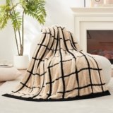 Amélie Home Cable Knit Throw Blanket for Couch, Bicolour Super Soft Fuzzy Blanket for Sofa, Luxury Cozy Fluffy Throw for Room Decor, 50″ x 60″, Plaid Black