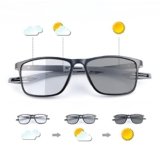 MIRYEA Occhiali da Lettura Fotocromatici Blocco Luce Blu Per Uomo E Donna Occhiali da Sole Occhiali da Vista Intelligent Fotocromatiche Lettura Lettori Anti UV Antiriflesso Affaticamento Rettangolare