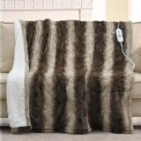 Bearhug Heated Blanket Throw Size 50″ x 60″ Single Controller, Faux Fur & Sherpa Electric Blanket, 4 Heating Levels & 4H Auto Off, Over-Heat Protect, ETL Certification, Machine Washable-Chocolate