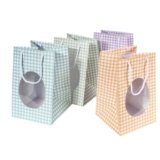12 Shopper Portauovo Pasquale Quadretti, Confezione 12 pz 4 Colori 18+18 x 30 cm, per Uovo di Pasqua, Carta Laminata Opaca 170 g/m², Fondo Rigido 700 g/m², Finestra Ovale, Manico Cotone
