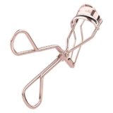 Wet n Wild High On Lash Eyelash Curler, Piegaciglia Effetto Lifting, Solleva e Modella le Ciglia per un Look Duraturo, Cuscinetti Morbidi in Silicone Anti-Strappo, Impugnatura Ergonomica, Colore Rosa