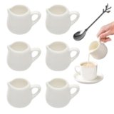 6 Pezzi Mini Brocche in Ceramica Bianca 50ml, Lattiera Piccola Ceramica con Cucchiaio, Piccole Brocche per Salsa Bianca per Latte, Caffè, Salsa, Salsa, Sciroppo