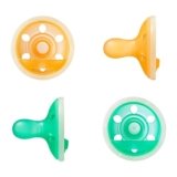 Tommee Tippee Ciuccio Simile al Seno Night Glow, 0-6 Mesi, Confezione da 4, Si Illumina al Buio, Ortodontico Succhietto, Leggero, Design Monoblocco in Silicone