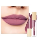 Oulac Rossetto Liquido Matte, Prugna Malva Rossetti Colore Intenso, Tinta Labbra Finish Matte, Lunga Tenuta, Ricco di vitamina E, Consistenza crema, Vegana&Senza crudeltà 4.5ml (M13) Long Beach Kiss