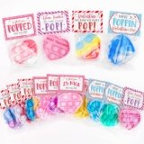Valentines Day Gifts for Kids – Set of 25 Valentine Cards with Heart Pop Keychains – Bulk Fidget Toys for School Classroom Gift Exchange – Valentine’s Day Party Favors for Toddlers Girls Boys