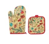 Merry Christmas Oven Mitts and Pot Holders Sets, Heat Resistant Non Slip. Holiday Oven Gloves Hot Pads Insulated Washable for Cooking Baking BBQ Decorative Kitchen Gift (Candy Bar)